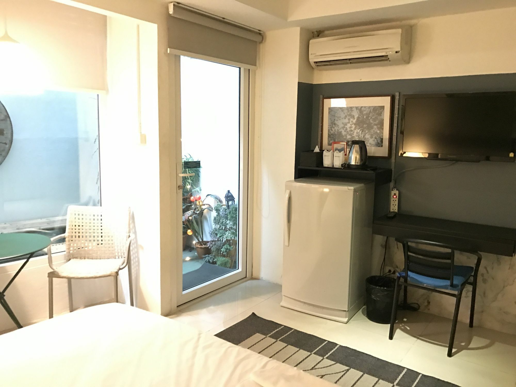 Somewhere To Escape - Hometel Bangkok Exterior photo